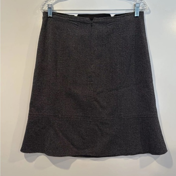 Tahari Gray Herringbone Tweed Wool Flare Skirt Career Womens Size 10 (1697) - Picture 2 of 3
